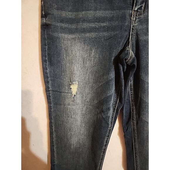 Maurices Skinny Boyfriend Jeans Denim Flex sz 14 Ultimate Comfort Embroidered - Picture 4 of 11